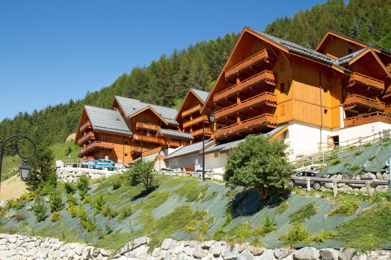 Residence Odalys Le Hameau Et Les Chalets De La Vallee D'Or Valloire Exteriér fotografie