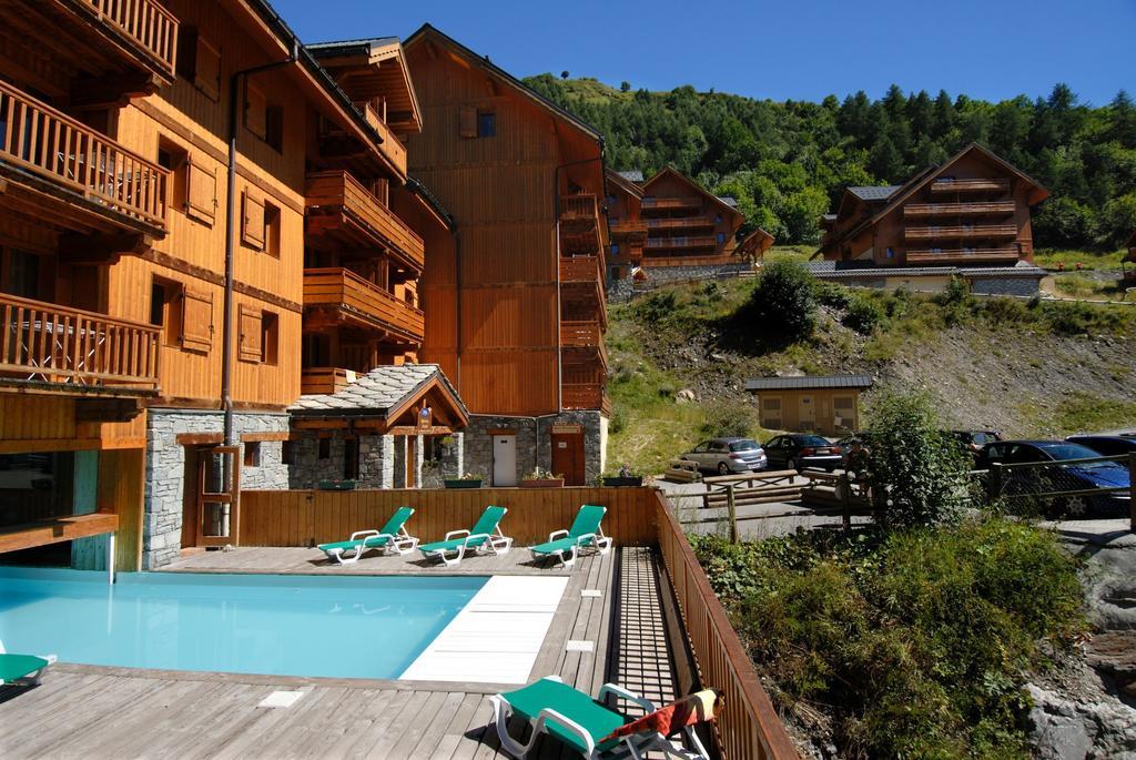Residence Odalys Le Hameau Et Les Chalets De La Vallee D'Or Valloire Exteriér fotografie